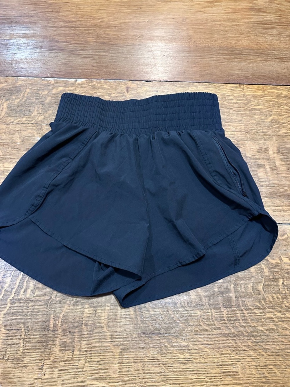 Women's Black Athletic Shorts with Smocked Waist Sz medium B logo‎